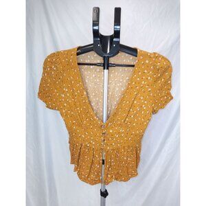 Wild Fable Junior's Mustard Yellow/White Floral V-Neck Crop Top Size Medium